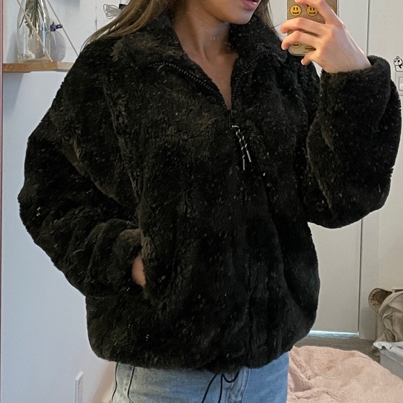Urban outfitters black faux fur zip up jacket - Picture 4 of 5